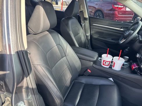 Used 2019 Nissan Altima 2.5 Platinum image 13