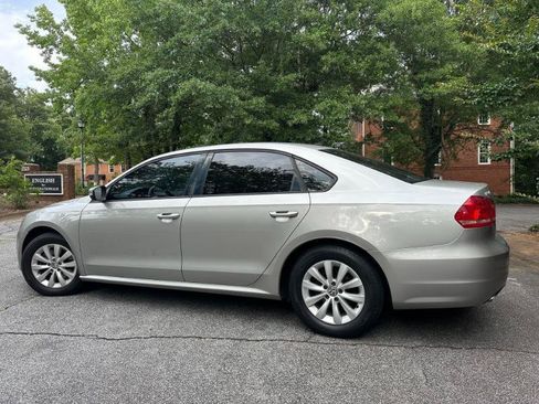 Used 2014 Volkswagen Passat 1.8T Wolfsburg Edition FWD image 9