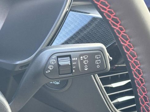 Used 2025 Ford Escape ST-Line w/ Equipment Group 301A image 25