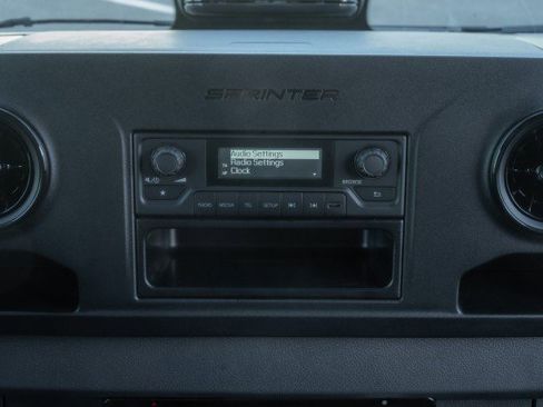 New 2025 Mercedes-Benz Sprinter 2500 image 18