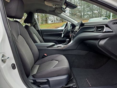 Used 2024 Toyota Camry LE image 12