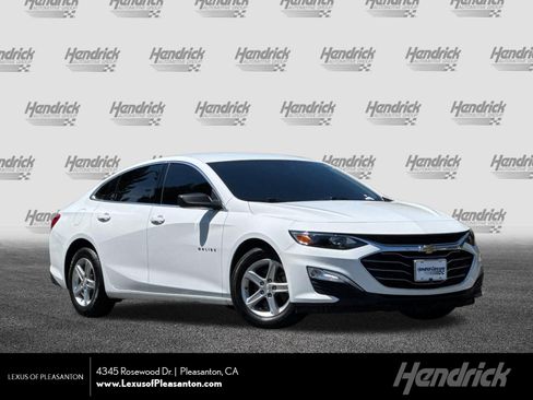 Used 2022 Chevrolet Malibu LS w/ LPO, Floor Liner Package FWD image 1