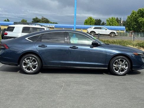 Used 2024 Honda Accord EX image 3