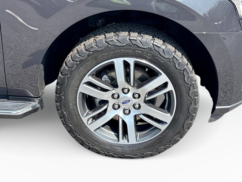 Used 2022 Ford Expedition Max Limited AWD/4WD image 11