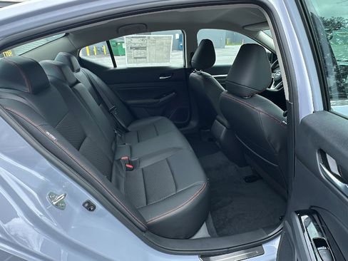 New 2025 Nissan Altima 2.5 SR image 13