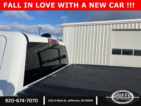 Used 2023 RAM 1500 Big Horn image 17