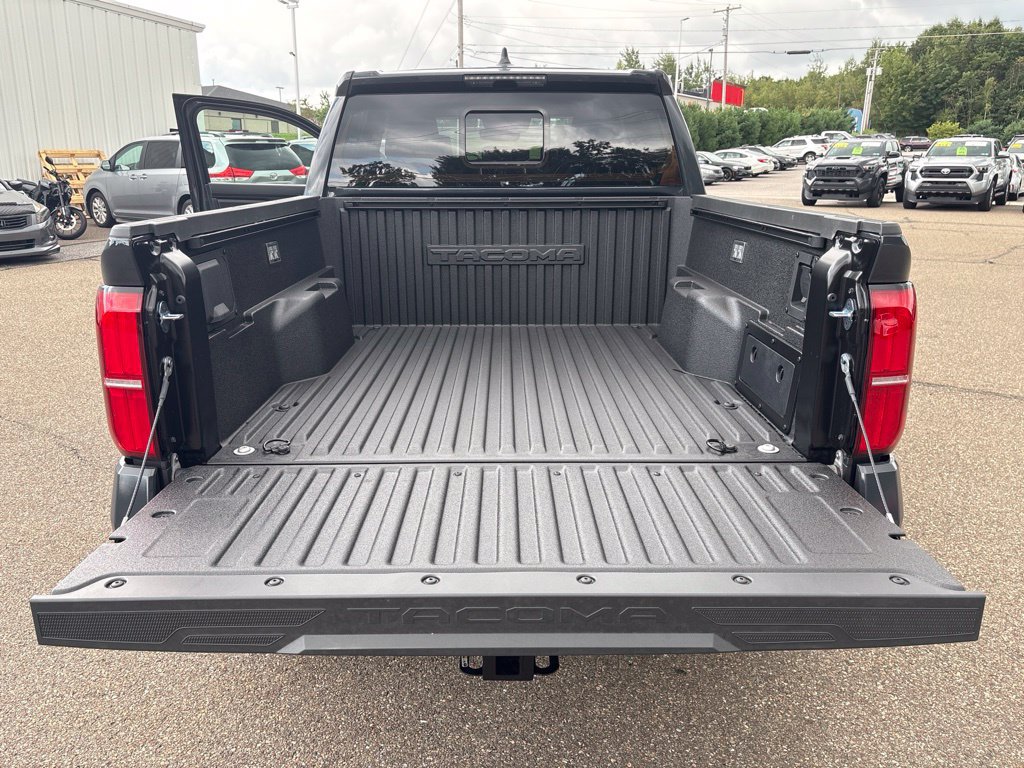 Used 2026 Toyota Tacoma TRD Off-Road w/ TRD Off Road Upgrade Package AWD/4WD image 16