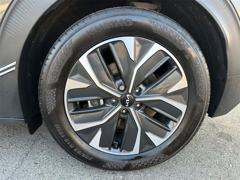 Used 2023 Kia EV6 Light image 10