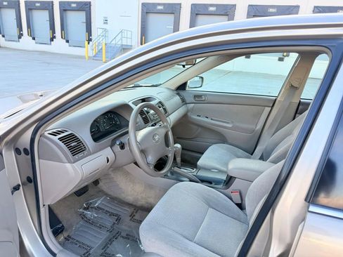 Used 2003 Toyota Camry LE FWD image 9