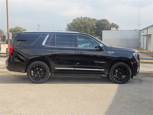 Used 2023 GMC Yukon SLT image 7