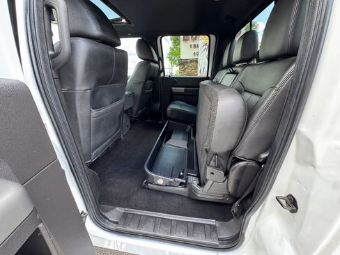 Used 2011 Ford F250 Lariat w/ Lariat Ultimate Pkg AWD/4WD image 17