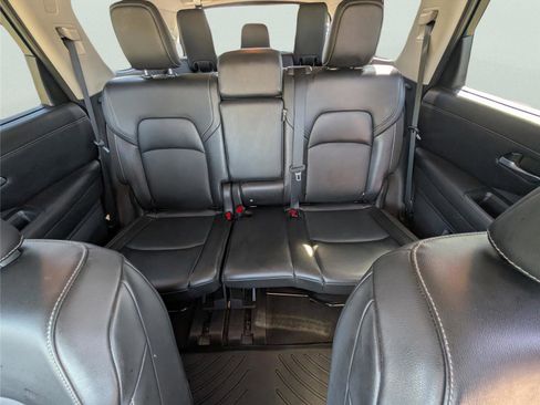 Used 2022 Nissan Pathfinder SL w/ SL Black Package image 33