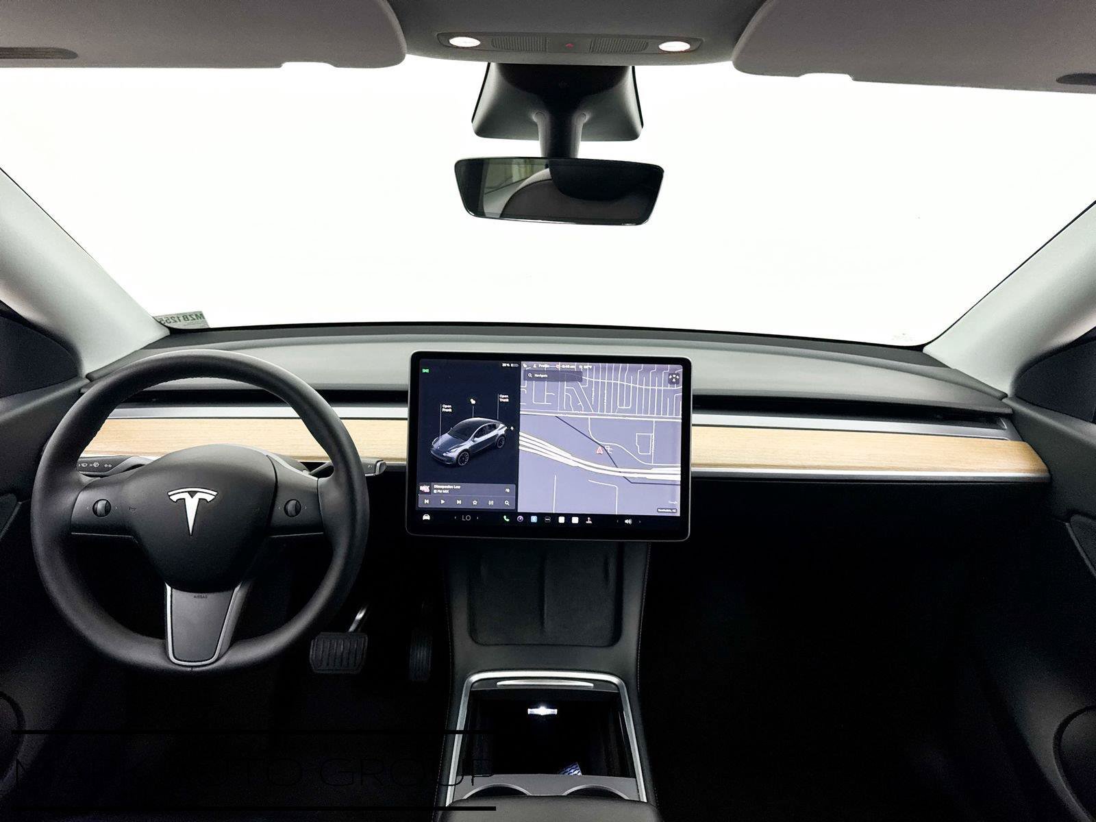Used 2022 Tesla Model Y Long Range AWD/4WD image 19