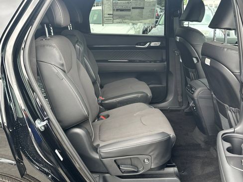 New 2025 Hyundai Palisade Calligraphy image 13