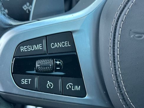 Certified 2023 BMW X6 xDrive40i w/ M Sport Package image 29