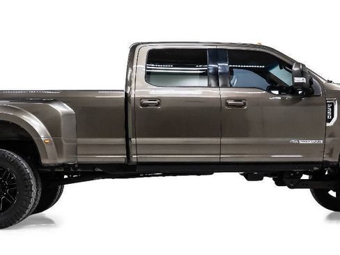 Used 2017 Ford F350 Lariat AWD/4WD image 5