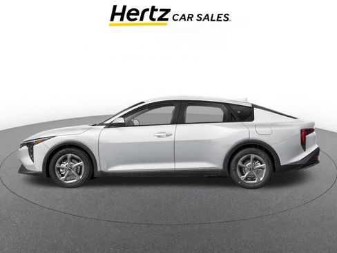 Used 2026 Kia K4 FWD image 3