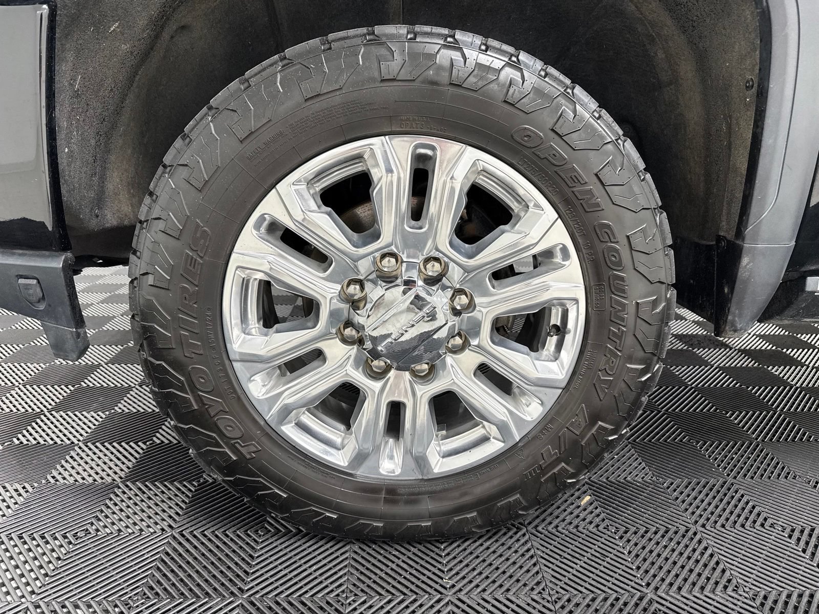 Used 2023 GMC Sierra 2500 Denali w/ Denali Ultimate Package AWD/4WD image 8