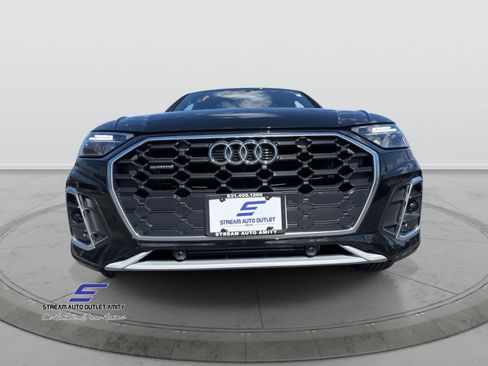 Used 2025 Audi Q5 2.0T Premium image 2
