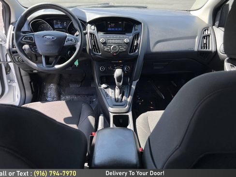 Used 2017 Ford Focus SE FWD image 15