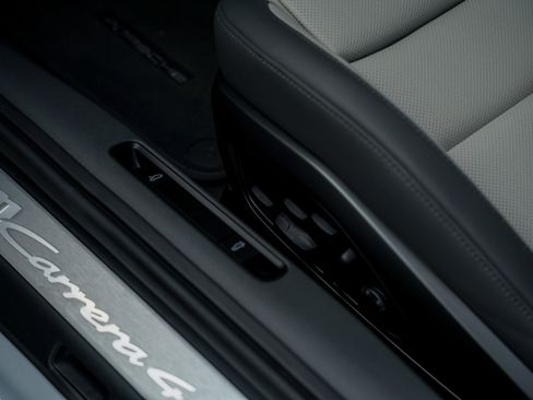 New 2026 Porsche 911 Carrera 4S image 18