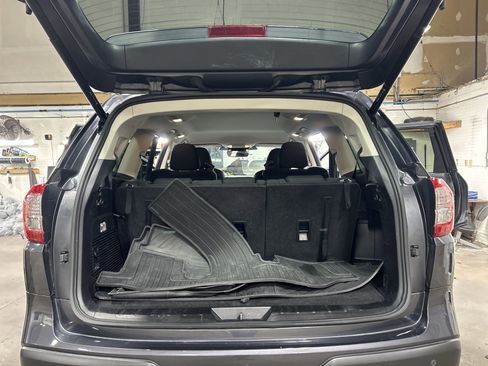 Used 2023 Subaru Ascent Premium w/ Convenience Package image 26