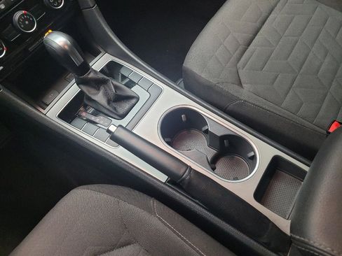 Used 2021 Volkswagen Passat 2.0T S image 26