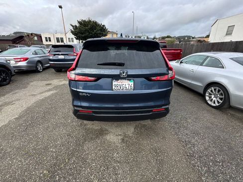 Certified 2025 Honda CR-V EX image 6