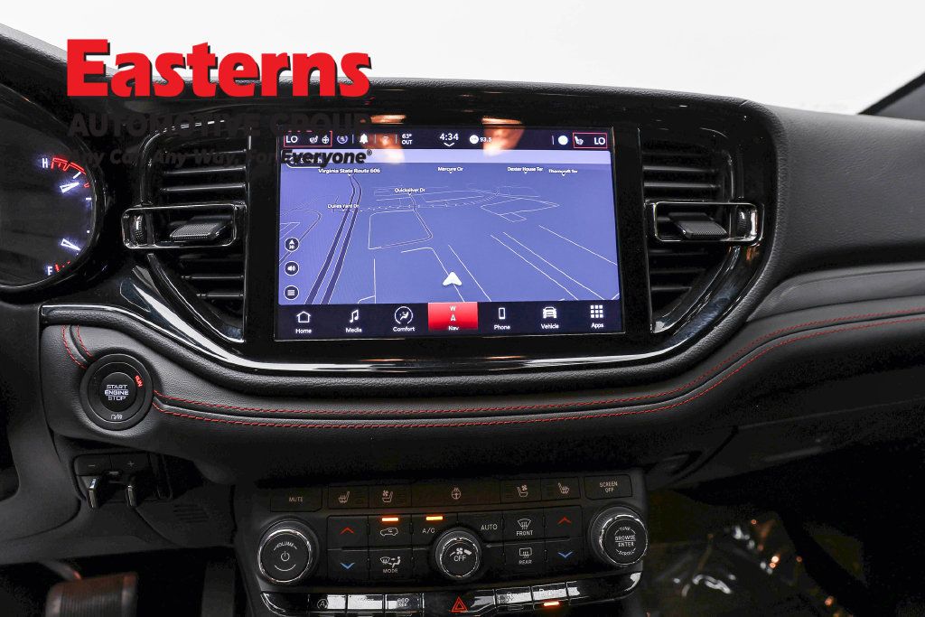 Used 2024 Dodge Durango GT RWD image 14