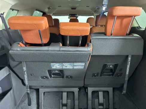 New 2026 Kia Carnival EX image 19