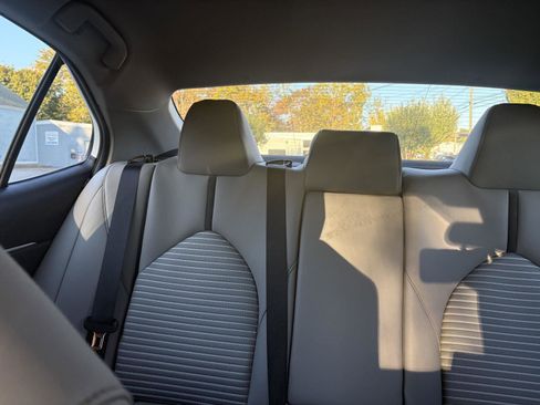 Used 2024 Toyota Camry SE image 20