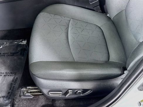 Certified 2025 Toyota RAV4 XLE AWD/4WD image 20