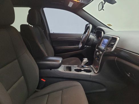 Used 2021 Jeep Grand Cherokee Laredo image 21