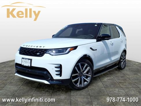 Used 2024 Land Rover Discovery Dynamic SE AWD/4WD image 1