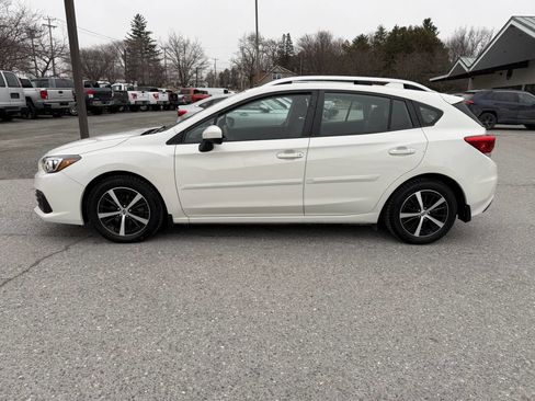 Used 2023 Subaru Impreza 2.0i Premium AWD/4WD image 2