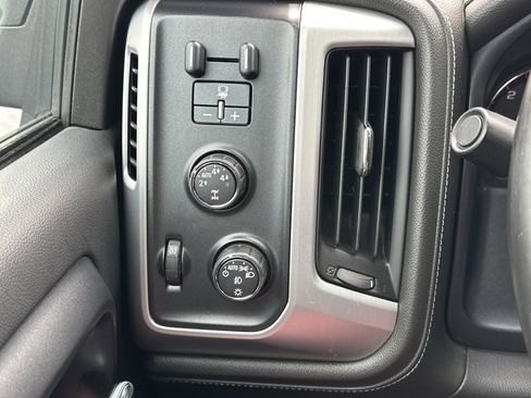 Used 2015 GMC Sierra 1500 SLE w/ SLE Value Package AWD/4WD image 27