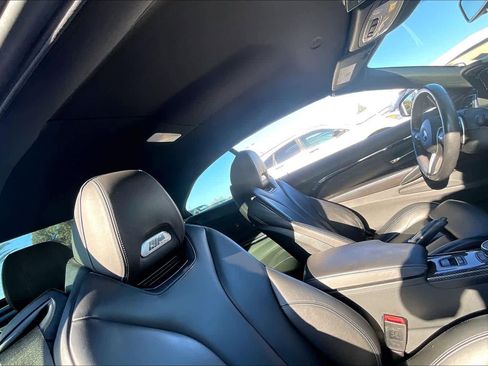Used 2017 BMW M4 Convertible image 24