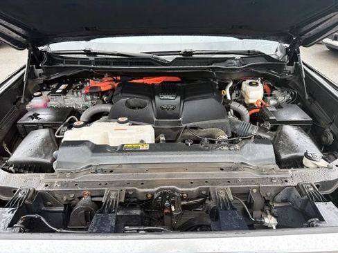 Used 2023 Toyota Tundra Limited AWD/4WD image 57