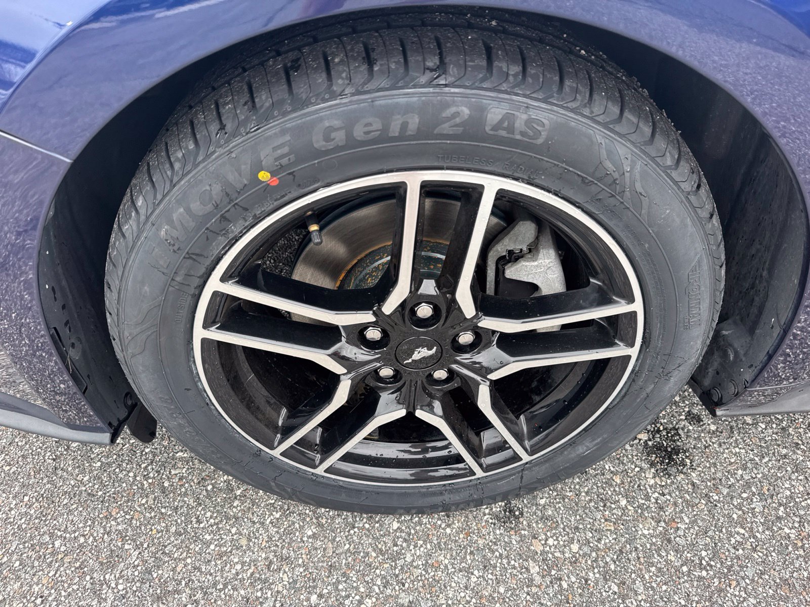 Used 2018 Ford Mustang Coupe w/ Equipment Group 101A RWD image 10