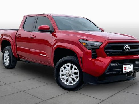 Certified 2026 Toyota Tacoma SR5 AWD/4WD image 3