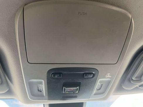 Used 2021 Toyota Camry SE FWD image 32