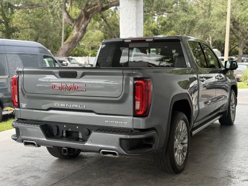 Used 2021 GMC Sierra 1500 Denali w/ Denali Premium Package AWD/4WD image 9