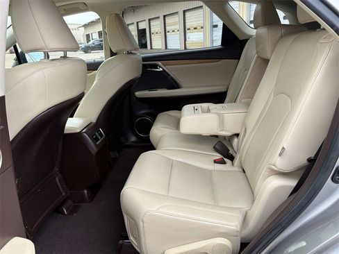 Used 2020 Lexus RX 350L Premium w/ Premium Package image 26