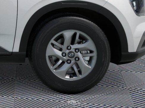 New 2026 Hyundai Venue SE image 8