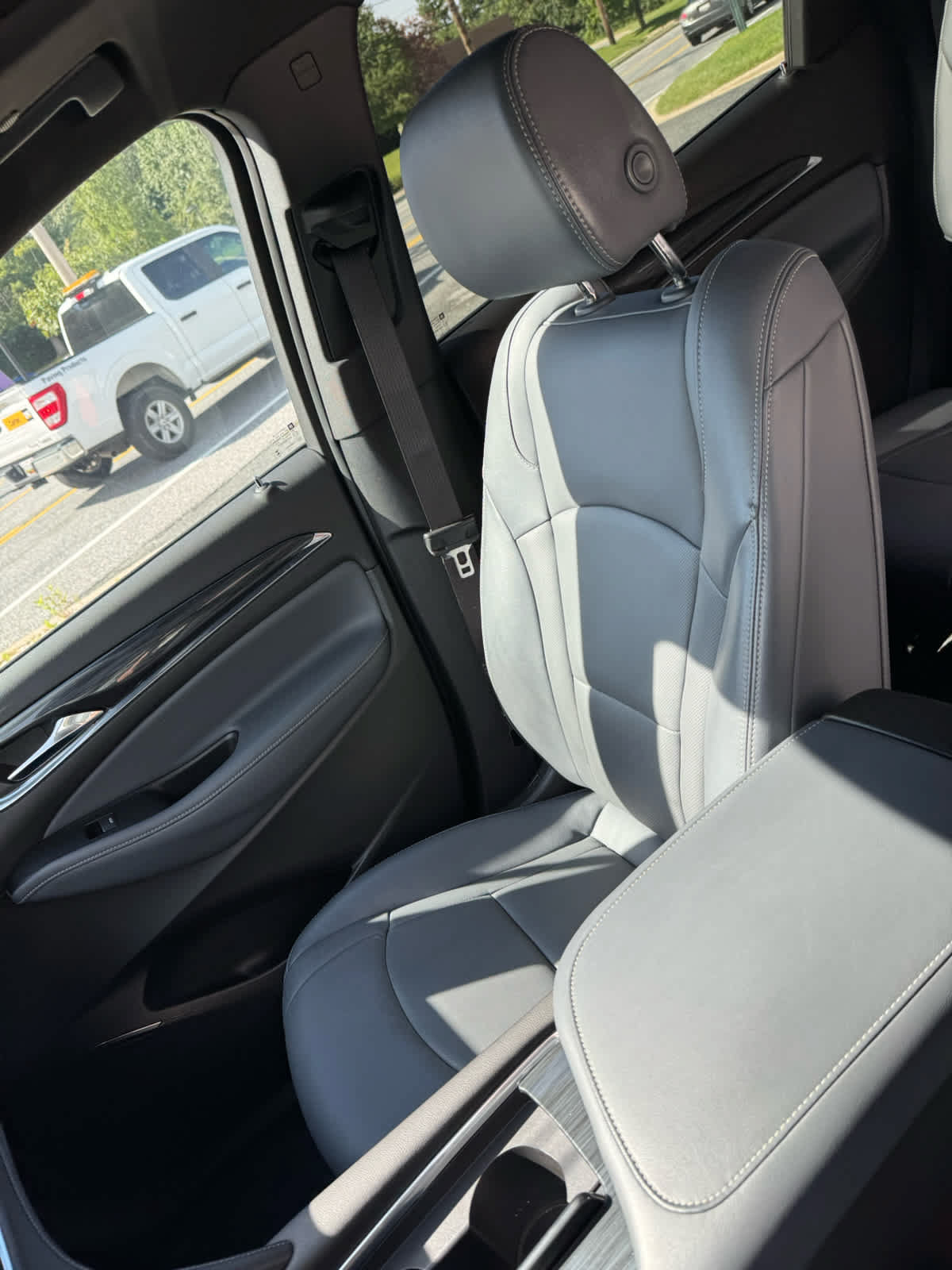 Used 2024 Buick Enclave Essence w/ Experience Buick Package AWD/4WD image 20