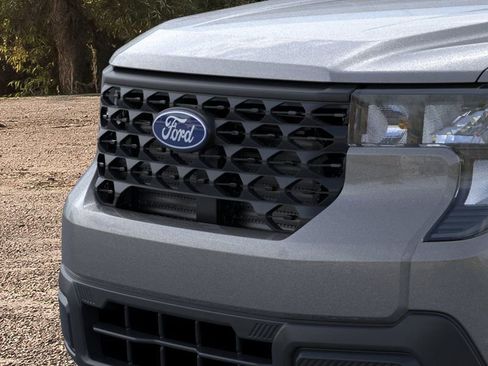 New 2026 Ford Maverick XL image 18