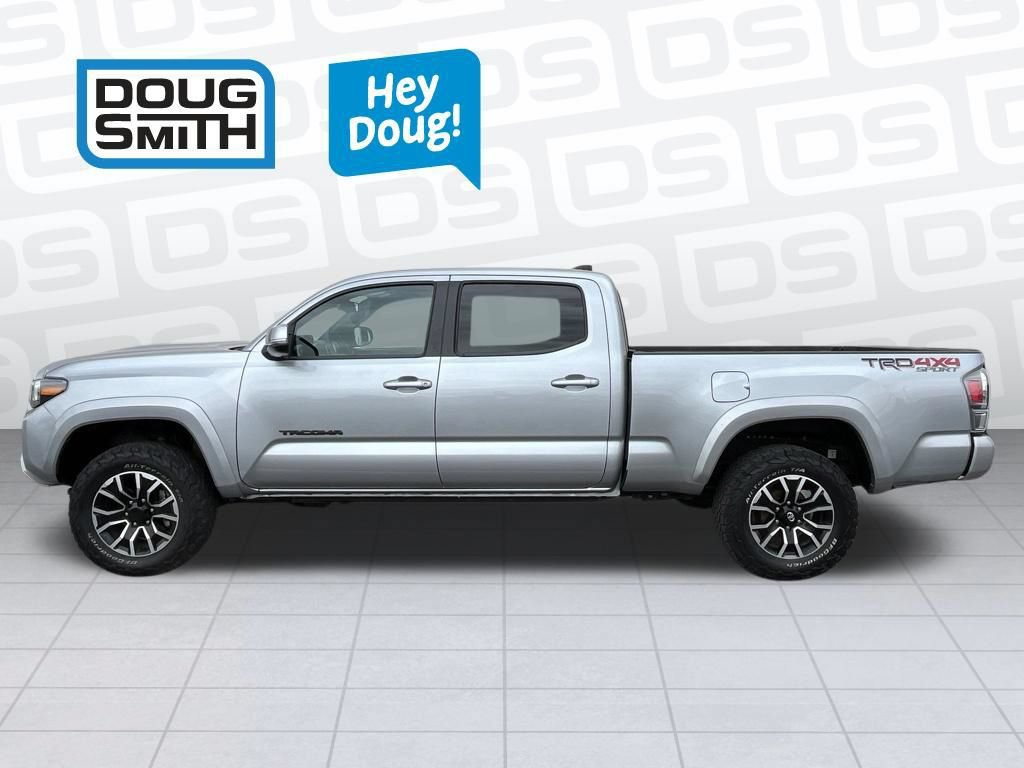 Used 2023 Toyota Tacoma TRD Sport AWD/4WD image 3
