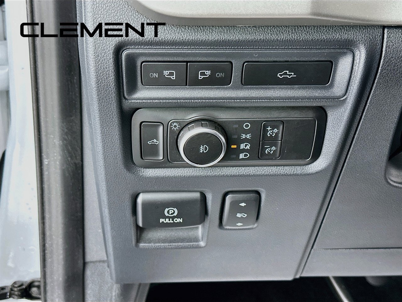 Used 2021 Ford F150 Lariat AWD/4WD image 11