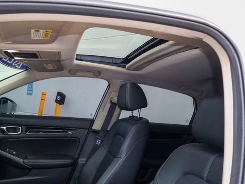 Used 2022 Honda Civic Touring image 12