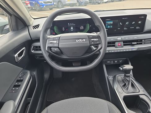 Certified 2025 Kia K4 LXS image 15
